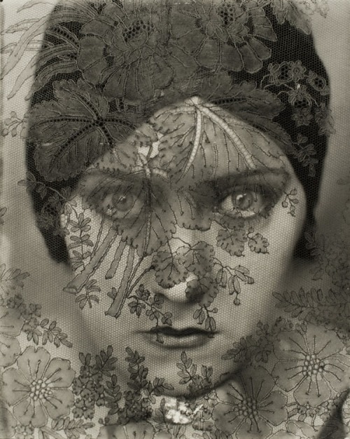 Gloria Swanson, by Edward Steichen, 1924